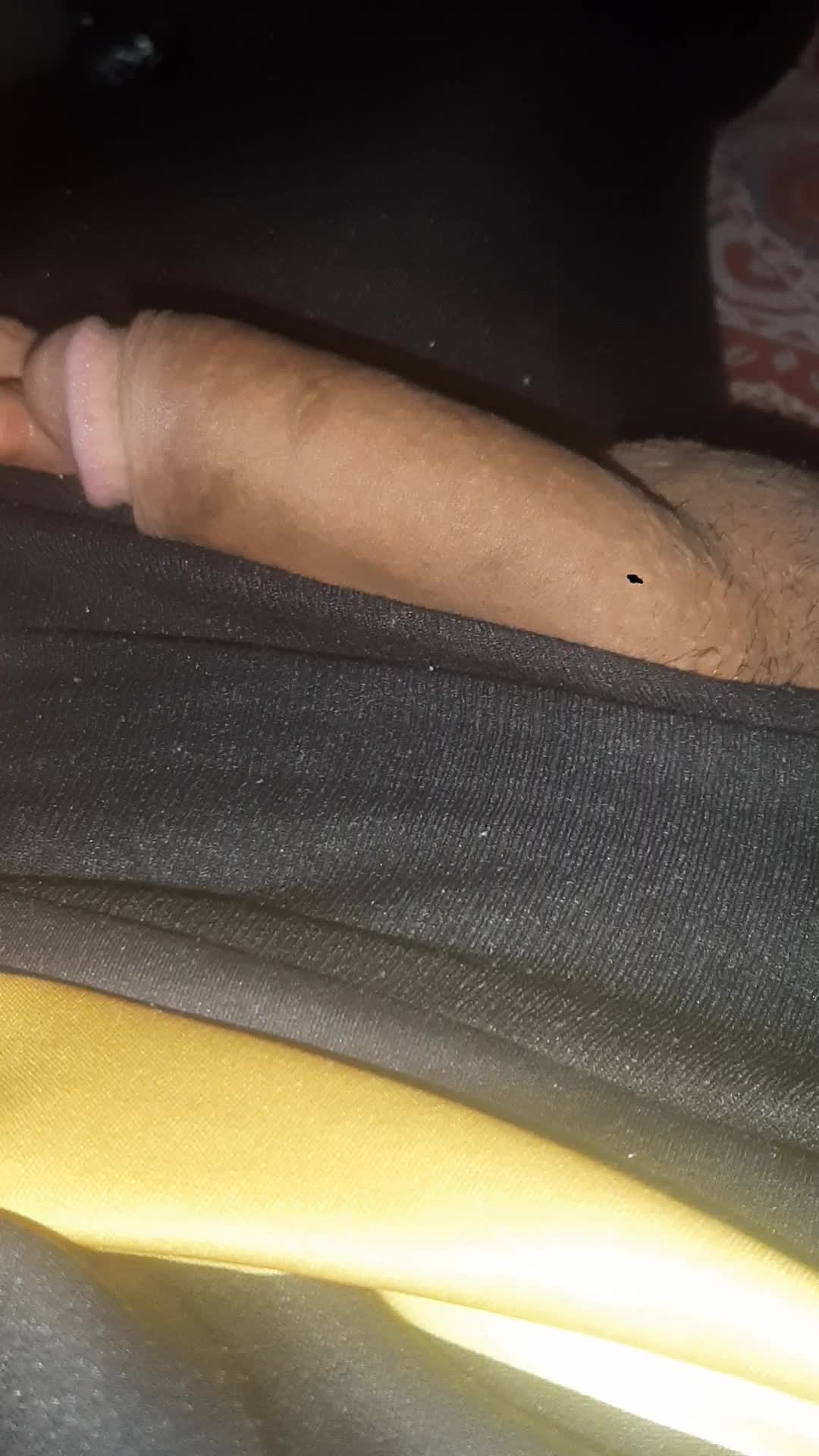 Masturbação e pinto em close íntimo