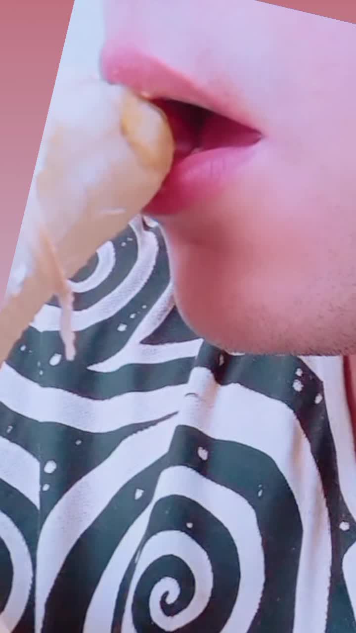 Cena sensual com oral, banana e frutas
