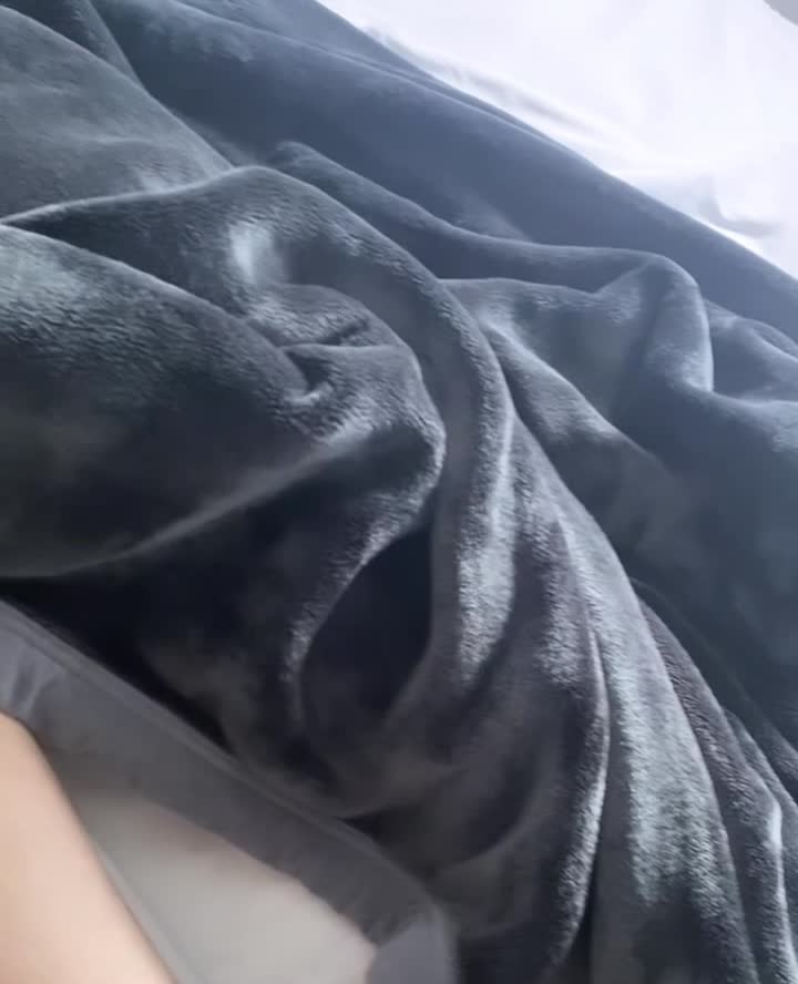 Bundas, lingerie e toque sensual