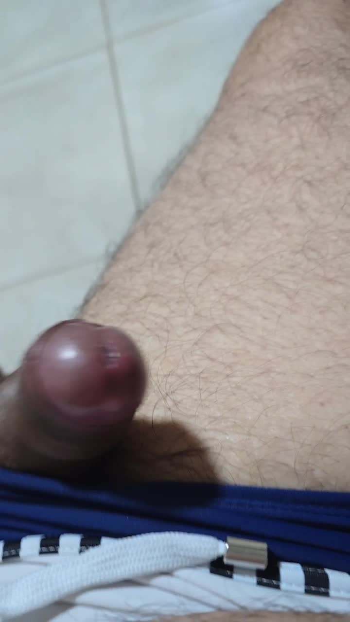 Close sensual de pênis e tesão intenso