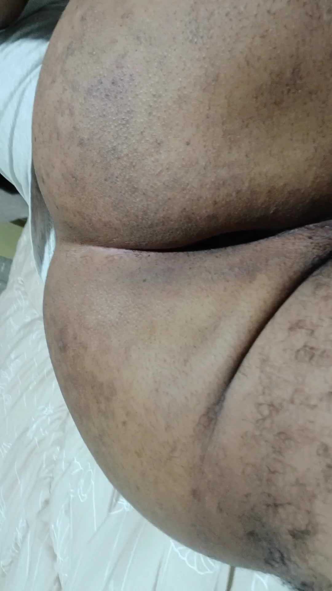 Bunda grande peluda em close sensual