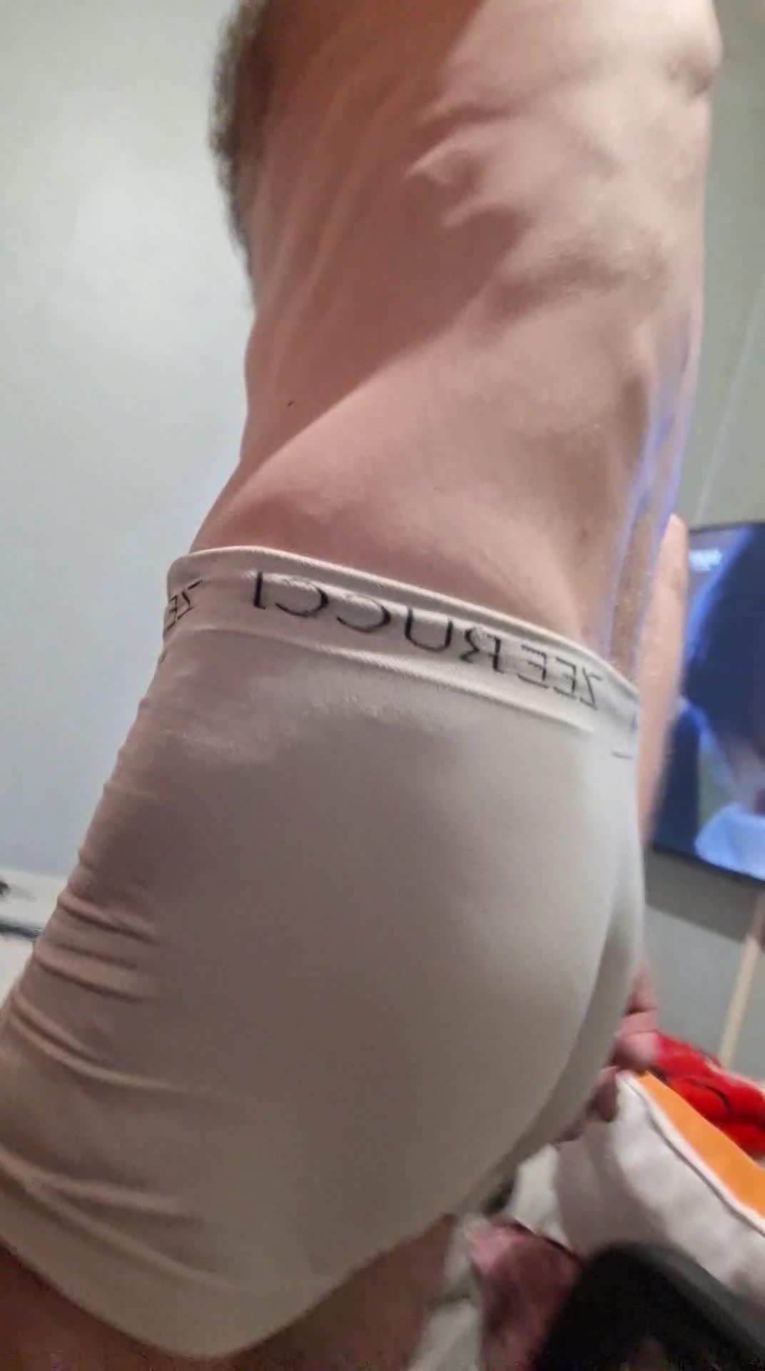 Exibicionismo e anal em close no ânus