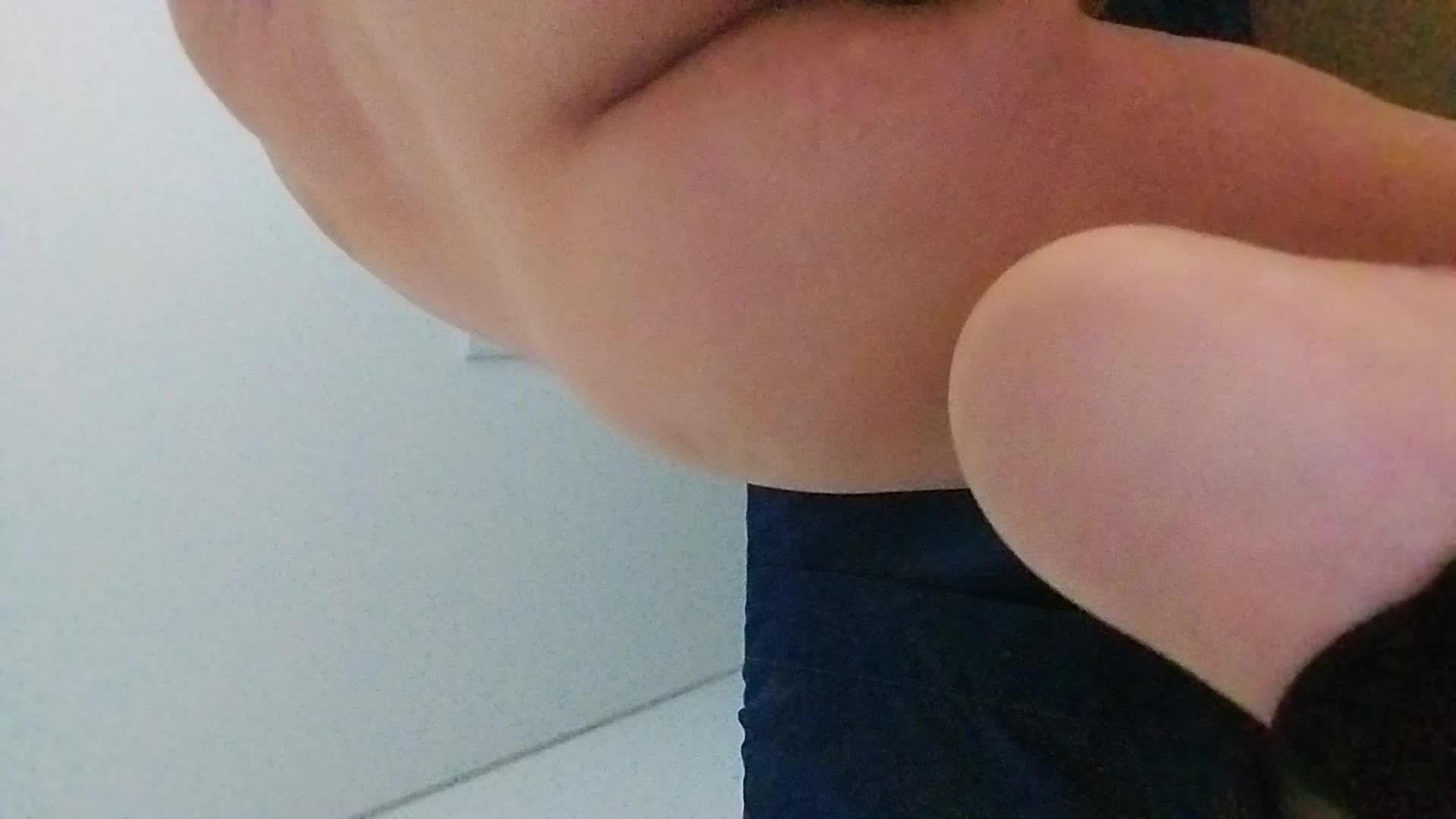 Prazer anal com pepino e orgasmo anal